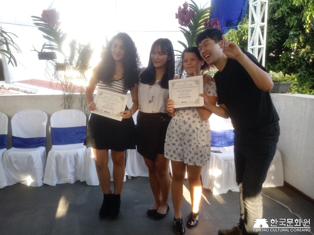 Ceremonia - Certificados de coreano